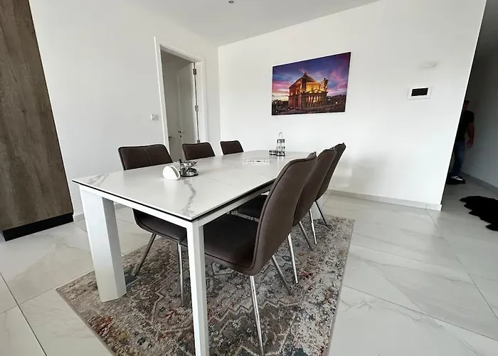 Modern & Cosy Apartment In Marsaxlokk